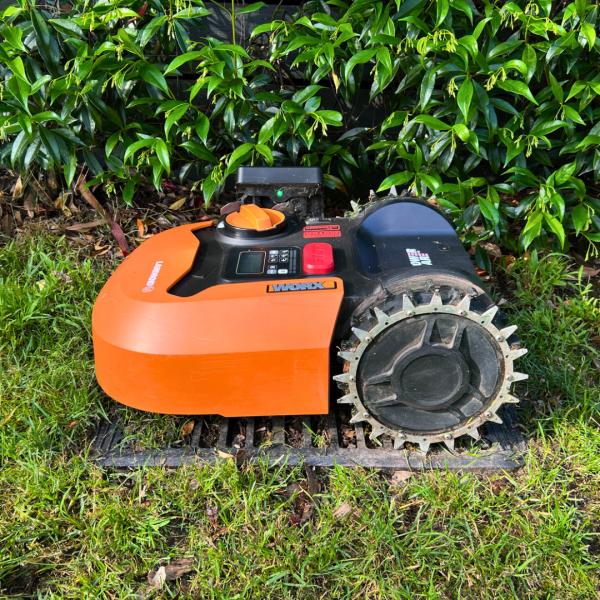 5 Reasons To Buy A Robot Lawn Mower