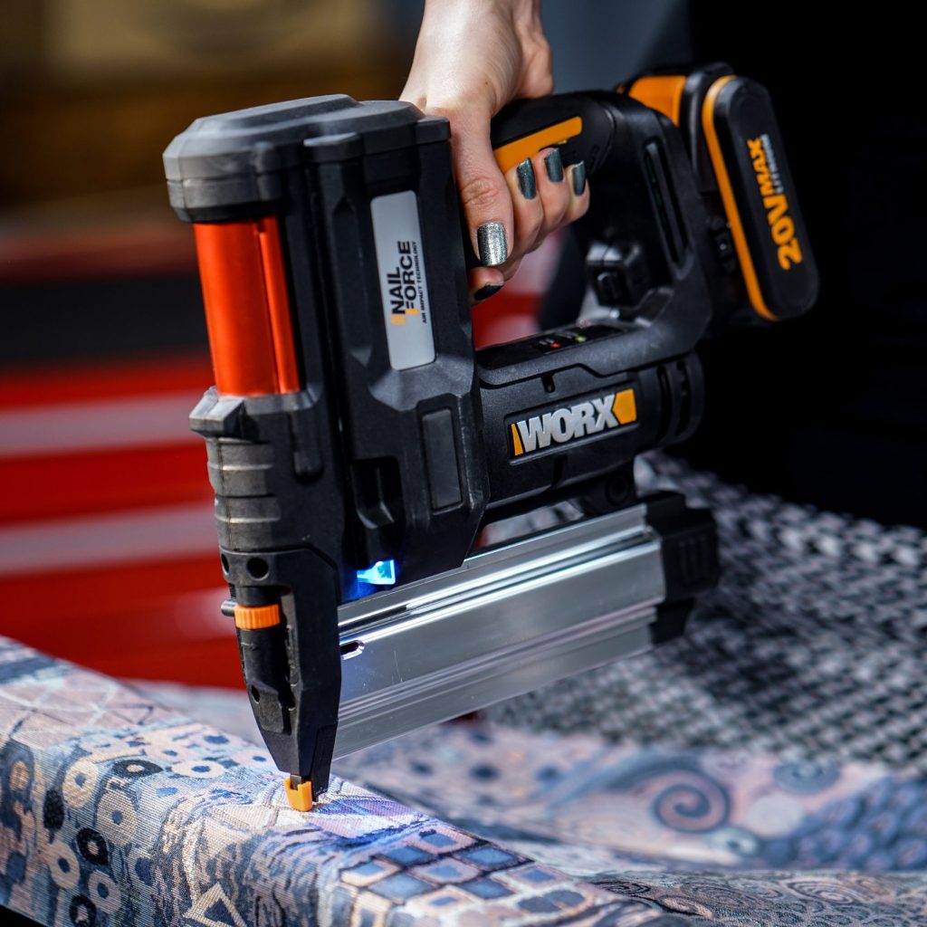 WORX 20V NITRO 2in1 Brad and Finish Nailer / Stapler 2Ah POWERSHARE
